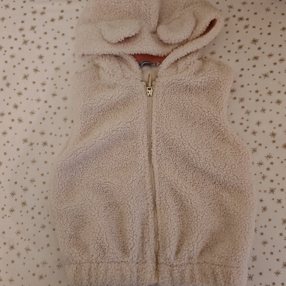 3/30 Mayoral Hooded Fur Vest - Picture 10 of 16